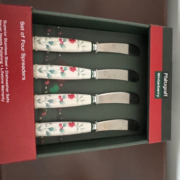 NIB Pfaltzgraff Winterberry spreaders set of 4 - Picture 3 of 3